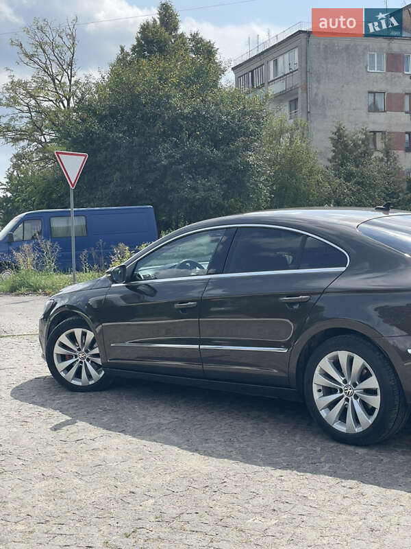 Купе Volkswagen CC / Passat CC 2012 в Тернополе