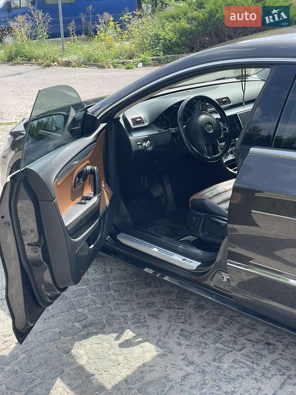 Купе Volkswagen CC / Passat CC 2012 в Тернополе