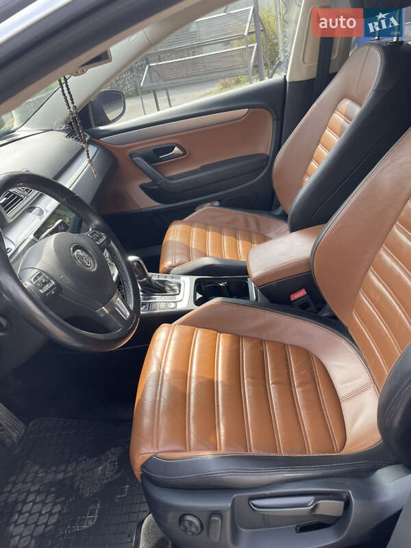 Купе Volkswagen CC / Passat CC 2012 в Тернополе