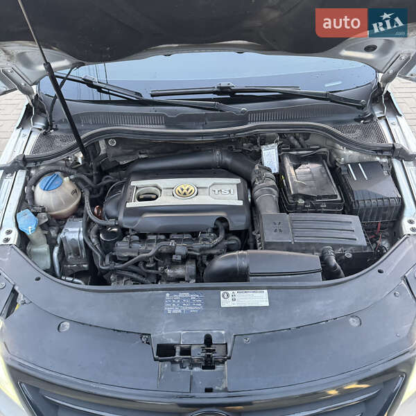 Купе Volkswagen CC / Passat CC 2010 в Белой Церкви