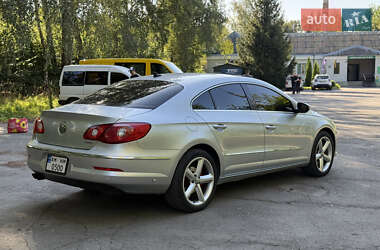Купе Volkswagen CC / Passat CC 2011 в 