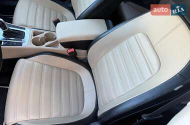 Купе Volkswagen CC / Passat CC 2013 в 