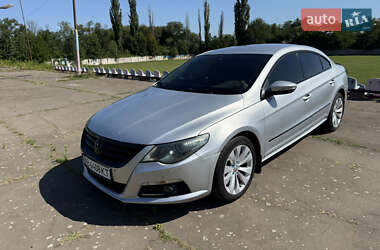 Купе Volkswagen CC / Passat CC 2011 в 