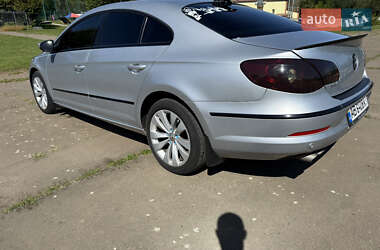 Купе Volkswagen CC / Passat CC 2011 в 