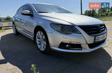 Купе Volkswagen CC / Passat CC 2011 в 