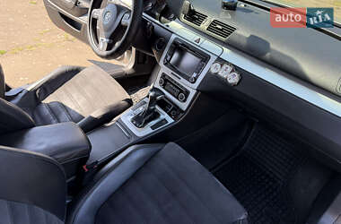 Купе Volkswagen CC / Passat CC 2011 в 