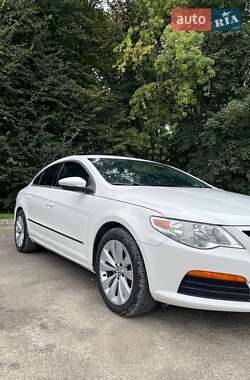 Купе Volkswagen CC / Passat CC 2011 в 