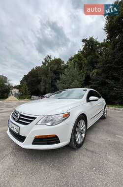 Купе Volkswagen CC / Passat CC 2011 в 