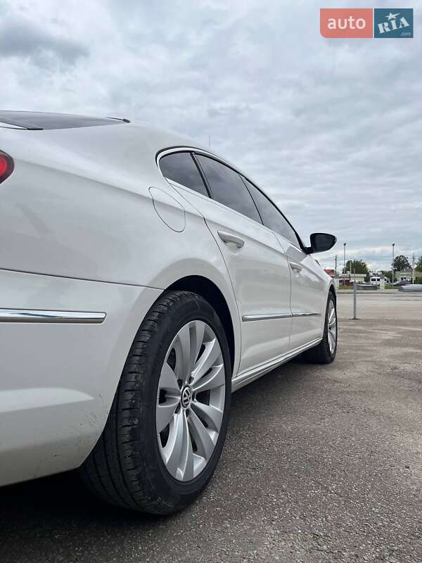 Купе Volkswagen CC / Passat CC 2011 в Борщеві