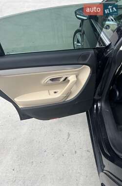 Купе Volkswagen CC / Passat CC 2013 в 