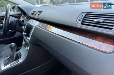Купе Volkswagen CC / Passat CC 2010 в 
