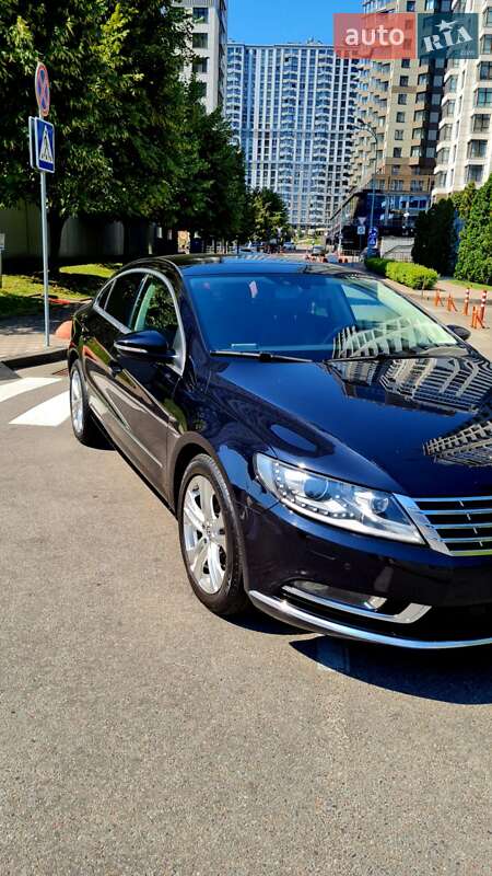 Купе Volkswagen CC / Passat CC 2015 в Киеве
