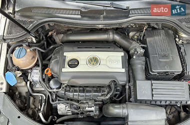 Купе Volkswagen CC / Passat CC 2009 в 