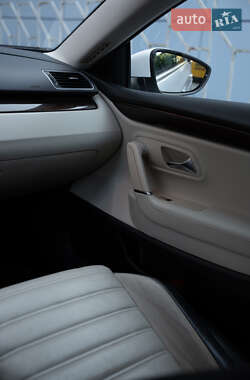 Седан Volkswagen CC / Passat CC 2011 в 