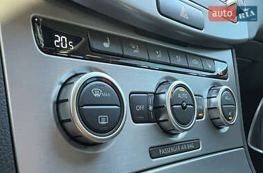 Купе Volkswagen CC / Passat CC 2012 в 