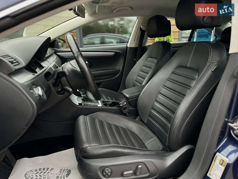 Купе Volkswagen CC / Passat CC 2012 в Шептицькому