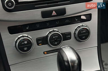 Купе Volkswagen CC / Passat CC 2012 в 