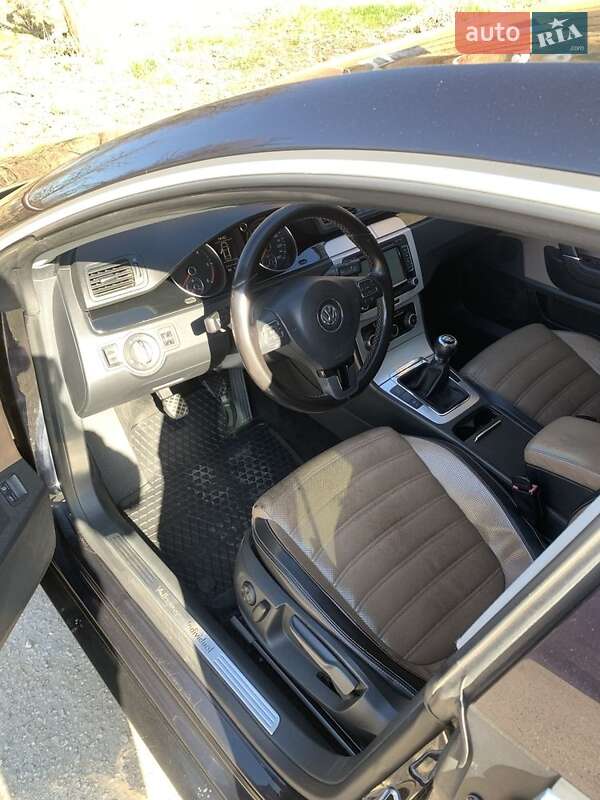 Купе Volkswagen CC / Passat CC 2010 в Красилові