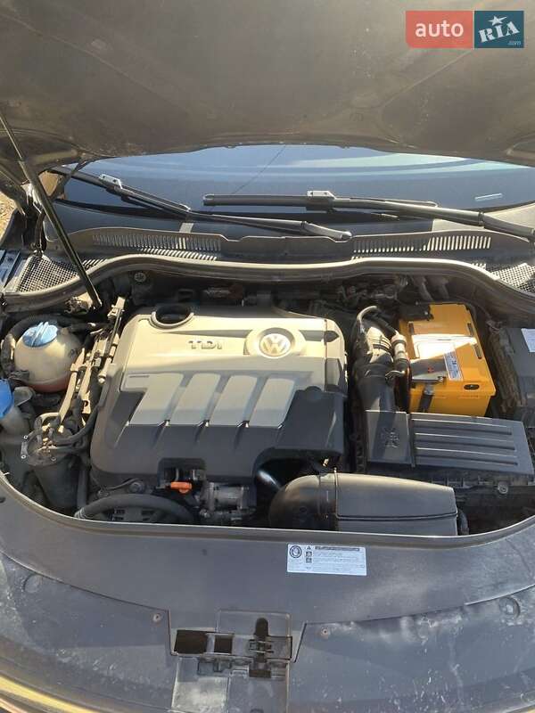 Купе Volkswagen CC / Passat CC 2010 в Красилові