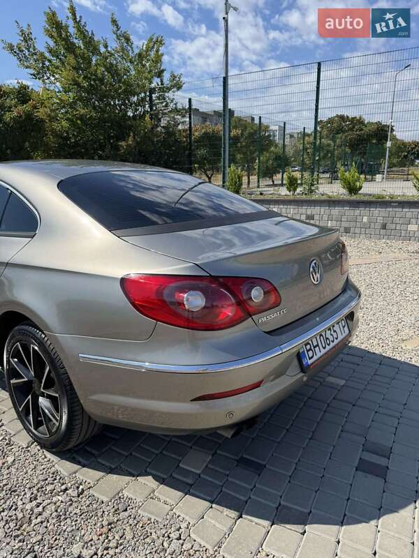 Купе Volkswagen CC / Passat CC 2010 в Одесі