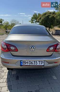 Купе Volkswagen CC / Passat CC 2010 в 