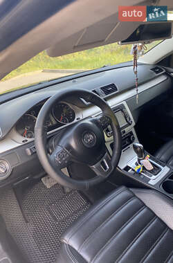 Купе Volkswagen CC / Passat CC 2011 в 