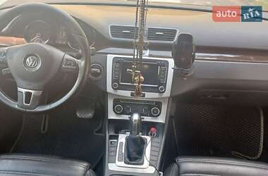 Купе Volkswagen CC / Passat CC 2011 в 