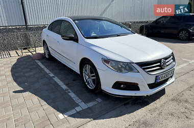 Купе Volkswagen CC / Passat CC 2011 в 