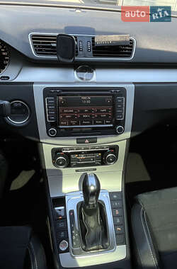 Купе Volkswagen CC / Passat CC 2011 в 