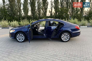 Купе Volkswagen CC / Passat CC 2010 в 
