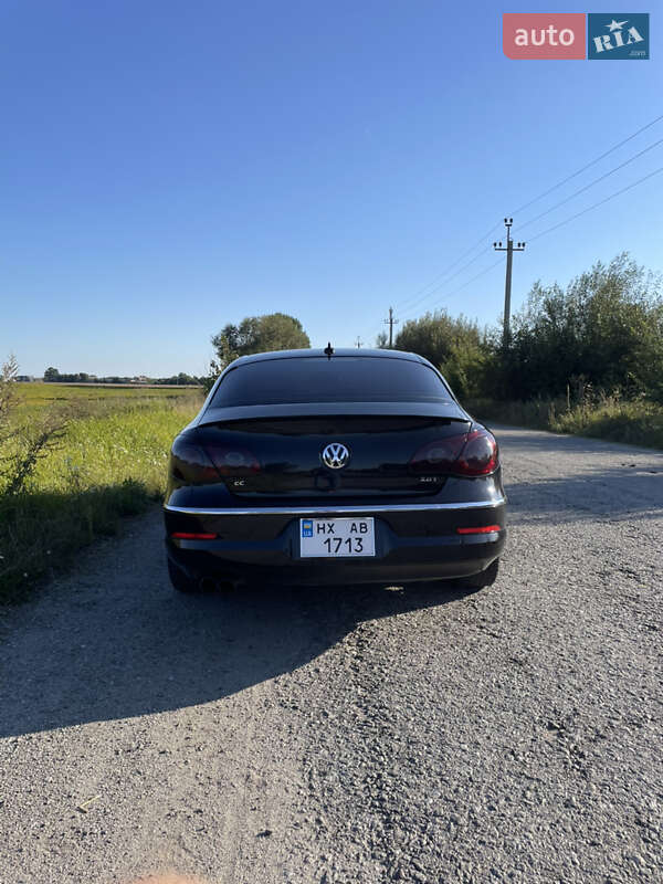 Купе Volkswagen CC / Passat CC 2010 в Полонному