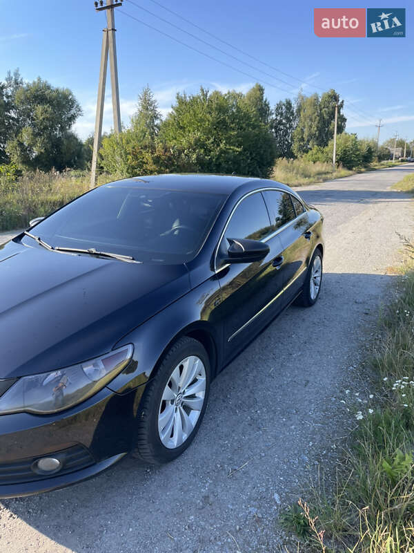 Купе Volkswagen CC / Passat CC 2010 в Полонному