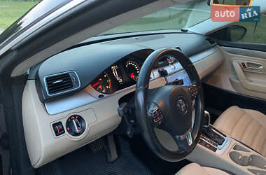 Купе Volkswagen CC / Passat CC 2012 в 