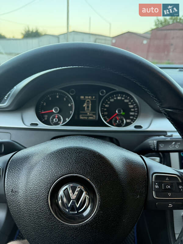 Купе Volkswagen CC / Passat CC 2012 в Кам'янському