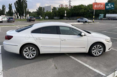 Купе Volkswagen CC / Passat CC 2012 в 