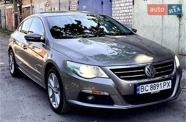 Купе Volkswagen CC / Passat CC 2012 в Києві