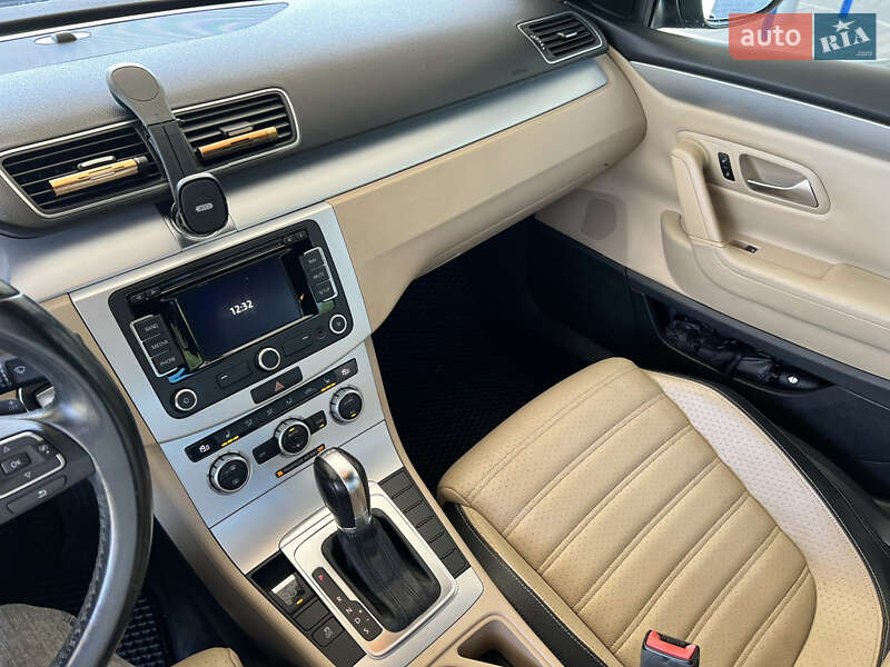 Купе Volkswagen CC / Passat CC 2014 в Николаеве