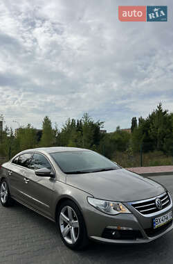 Купе Volkswagen CC / Passat CC 2009 в 