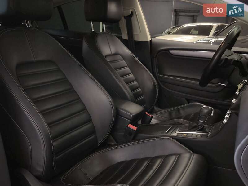 Купе Volkswagen CC / Passat CC 2012 в Николаеве