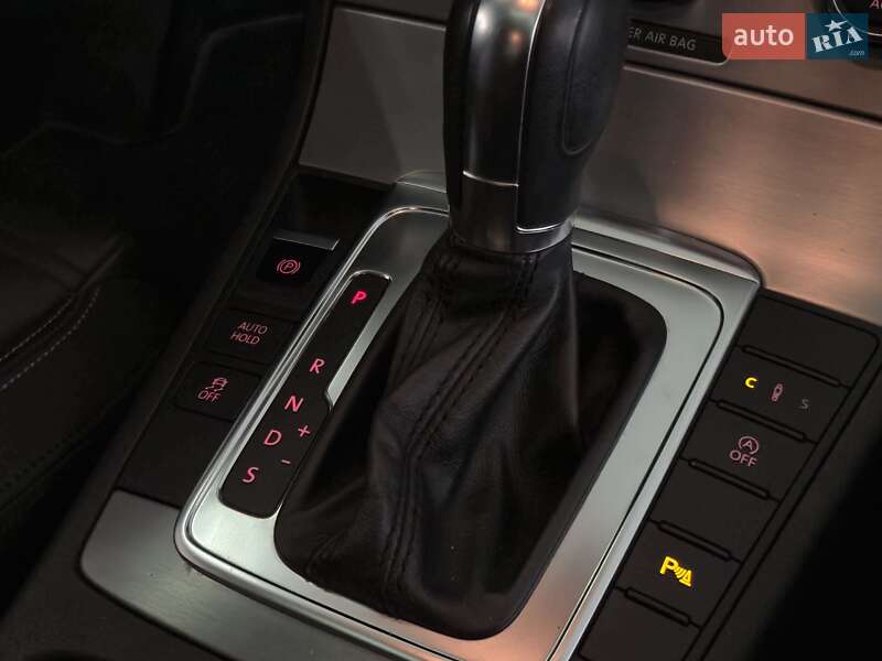 Купе Volkswagen CC / Passat CC 2012 в Николаеве