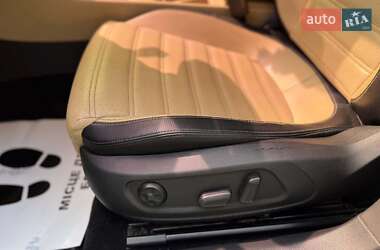 Купе Volkswagen CC / Passat CC 2013 в 