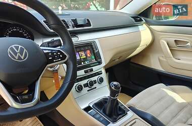 Купе Volkswagen CC / Passat CC 2012 в 