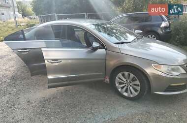 Купе Volkswagen CC / Passat CC 2011 в 