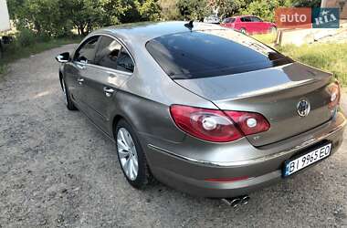 Купе Volkswagen CC / Passat CC 2011 в 