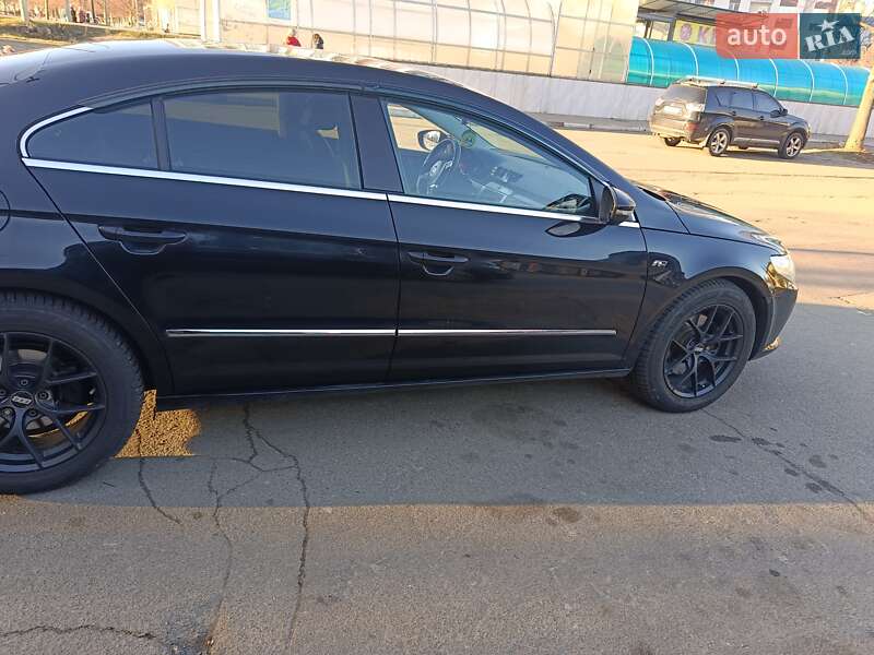 Купе Volkswagen CC / Passat CC 2010 в Киеве