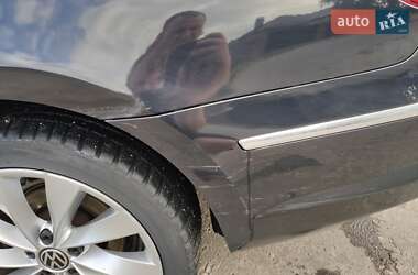 Купе Volkswagen CC / Passat CC 2011 в 