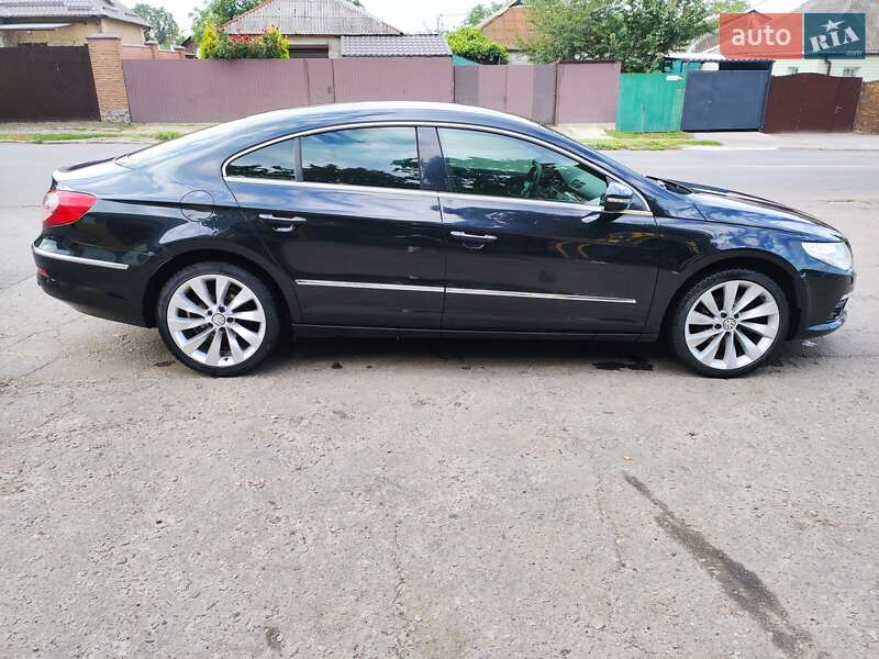 Купе Volkswagen CC / Passat CC 2011 в 
