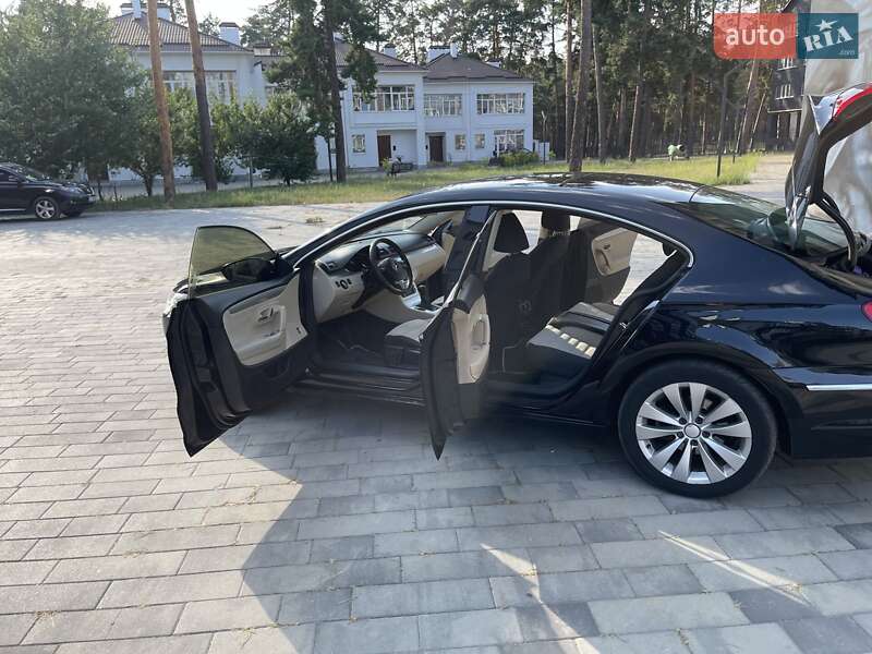 Купе Volkswagen CC / Passat CC 2008 в Охтирці