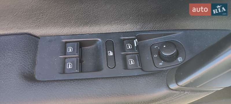 Купе Volkswagen CC / Passat CC 2012 в Києві