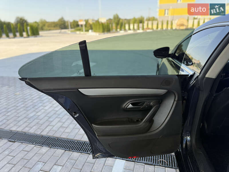 Купе Volkswagen CC / Passat CC 2011 в Звягеле